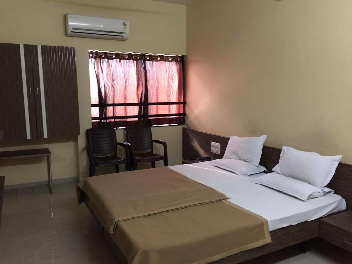 Hotel Vikas Palace Solapur Ngoại thất bức ảnh