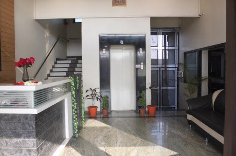 Hotel Vikas Palace Solapur Ngoại thất bức ảnh